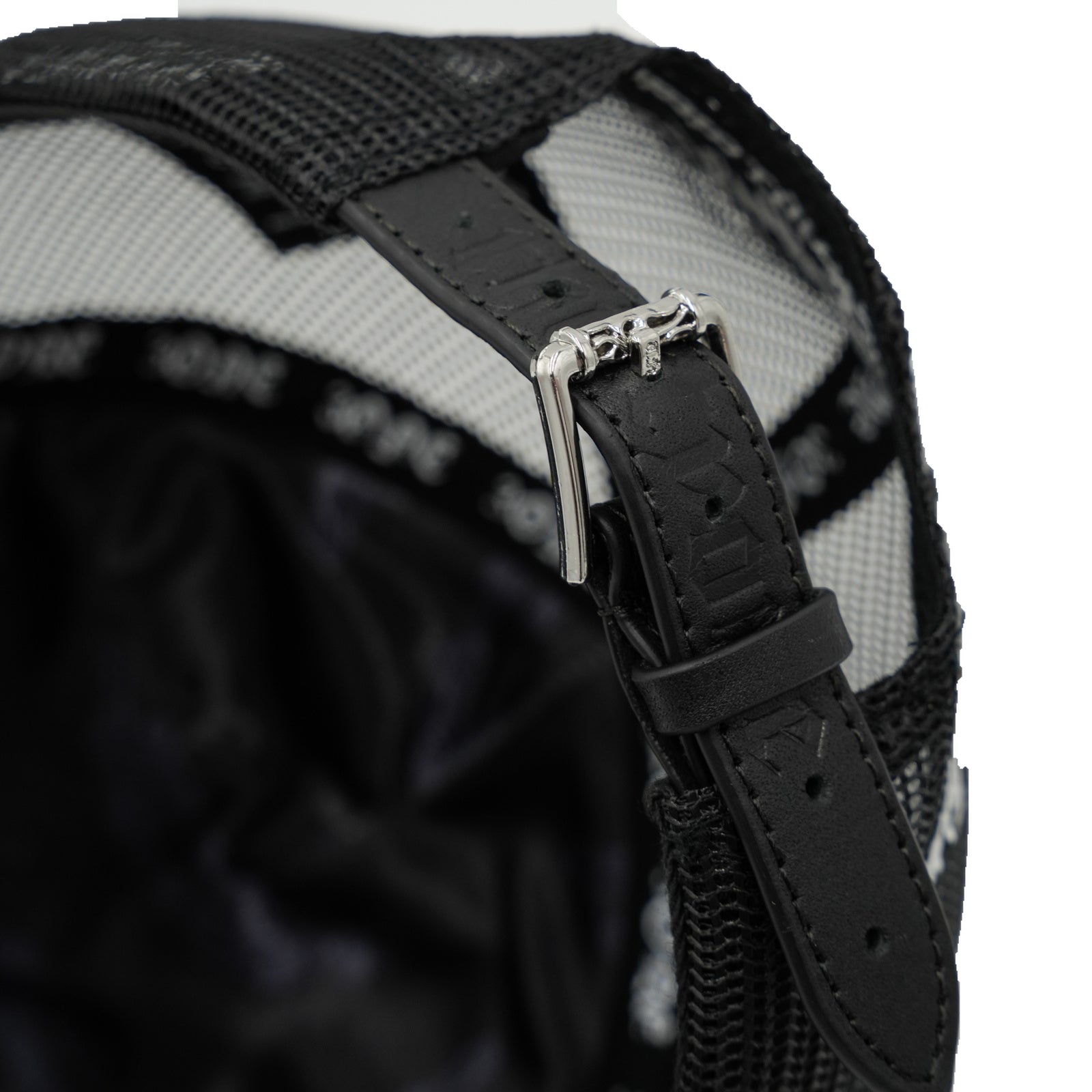3ONE BLACK/WHITE curved brim — studio photograph DSC00326
