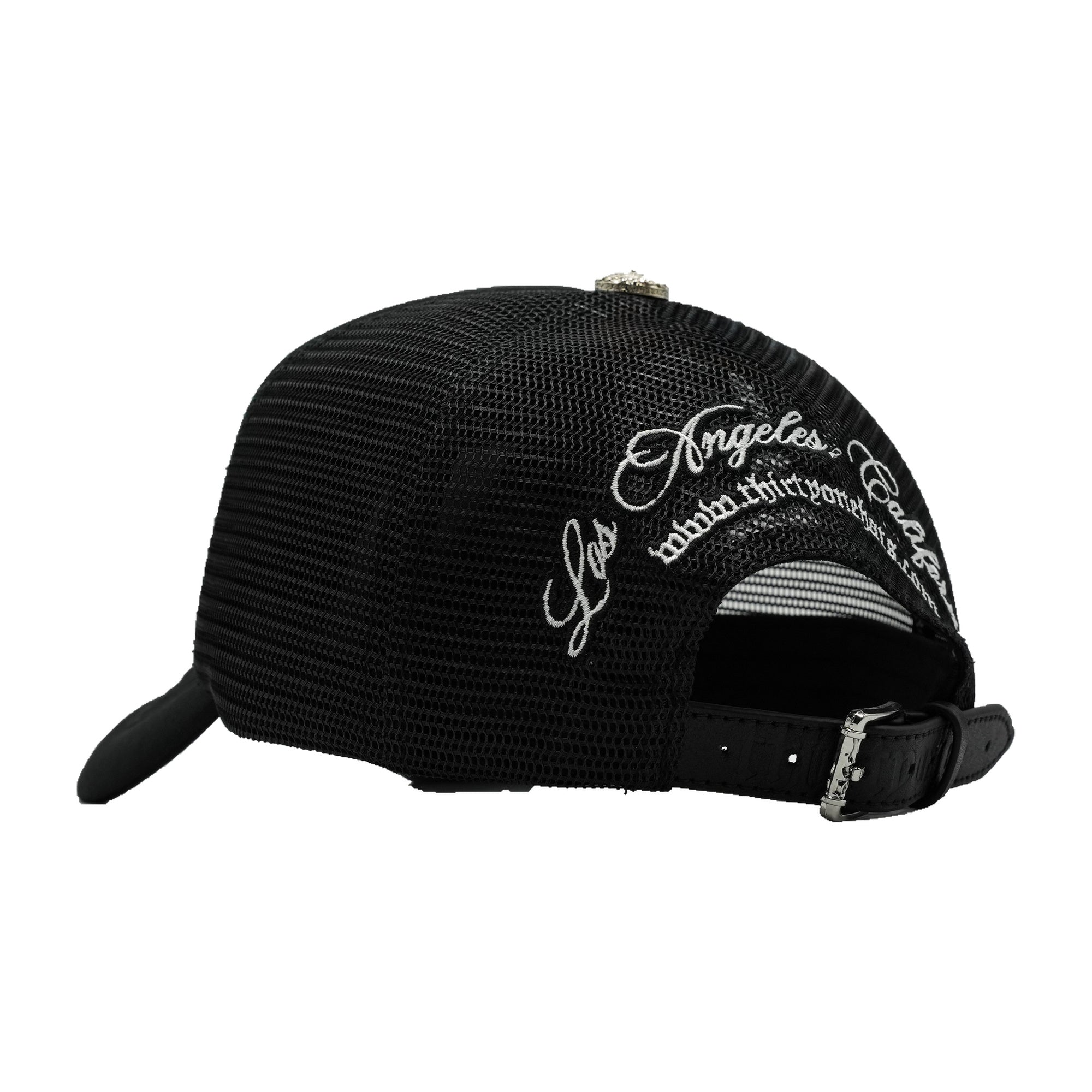 3ONE BLACK/WHITE curved brim — studio photograph DSC00338
