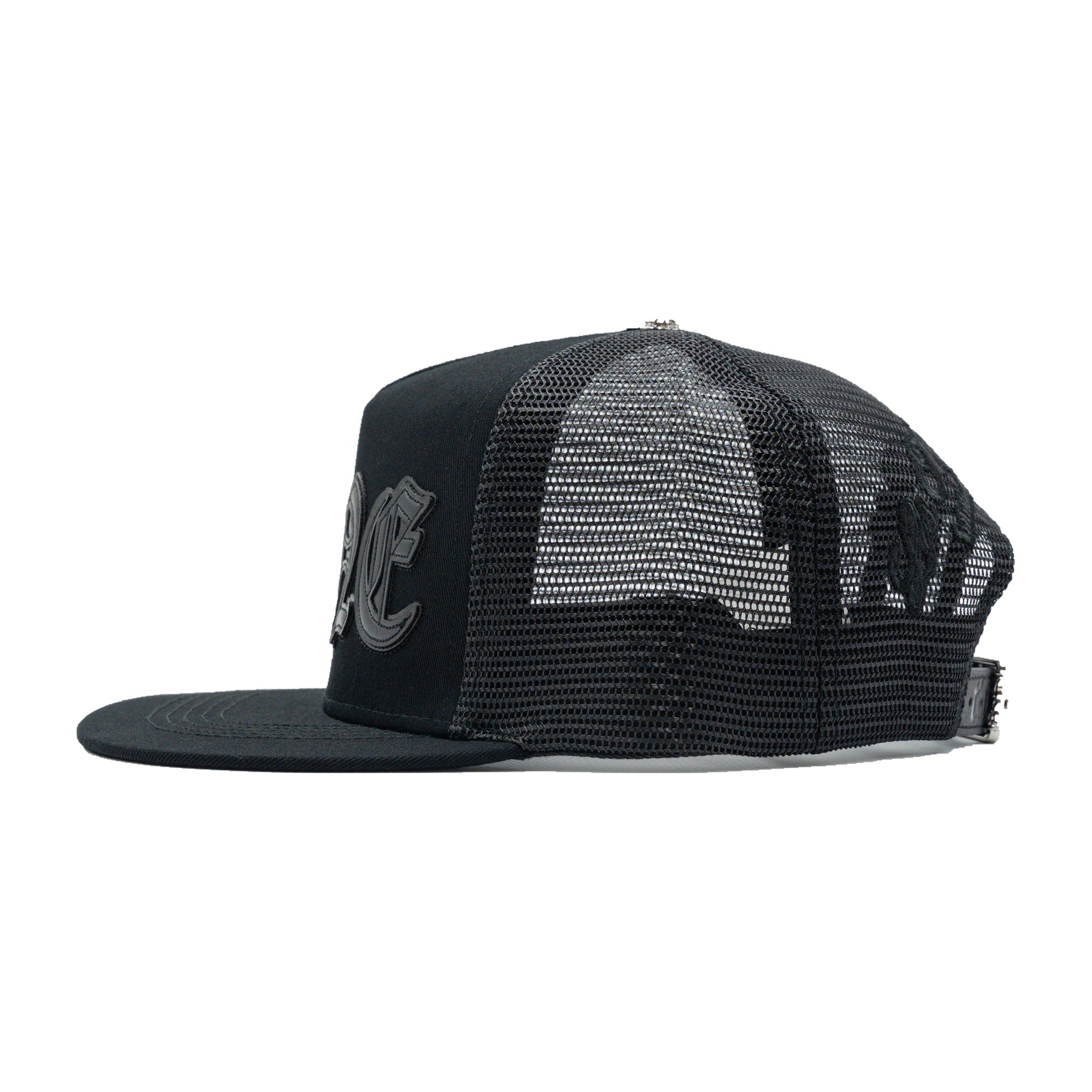 3ONE BLACK/BLACK flat brim — studio photograph DSC00109