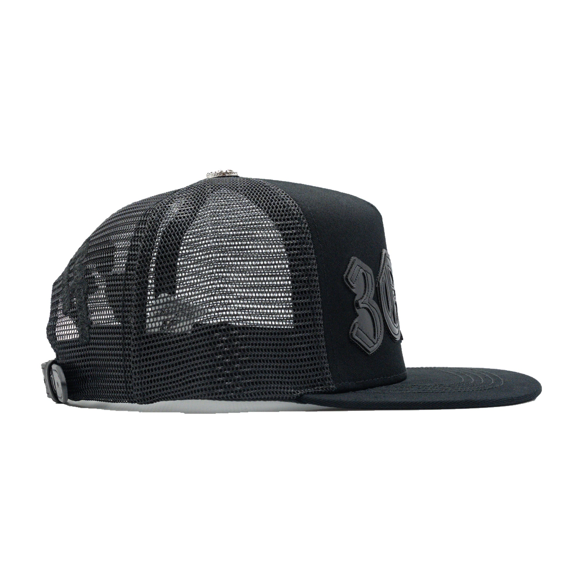 3ONE BLACK/BLACK flat brim — studio photograph DSC00111