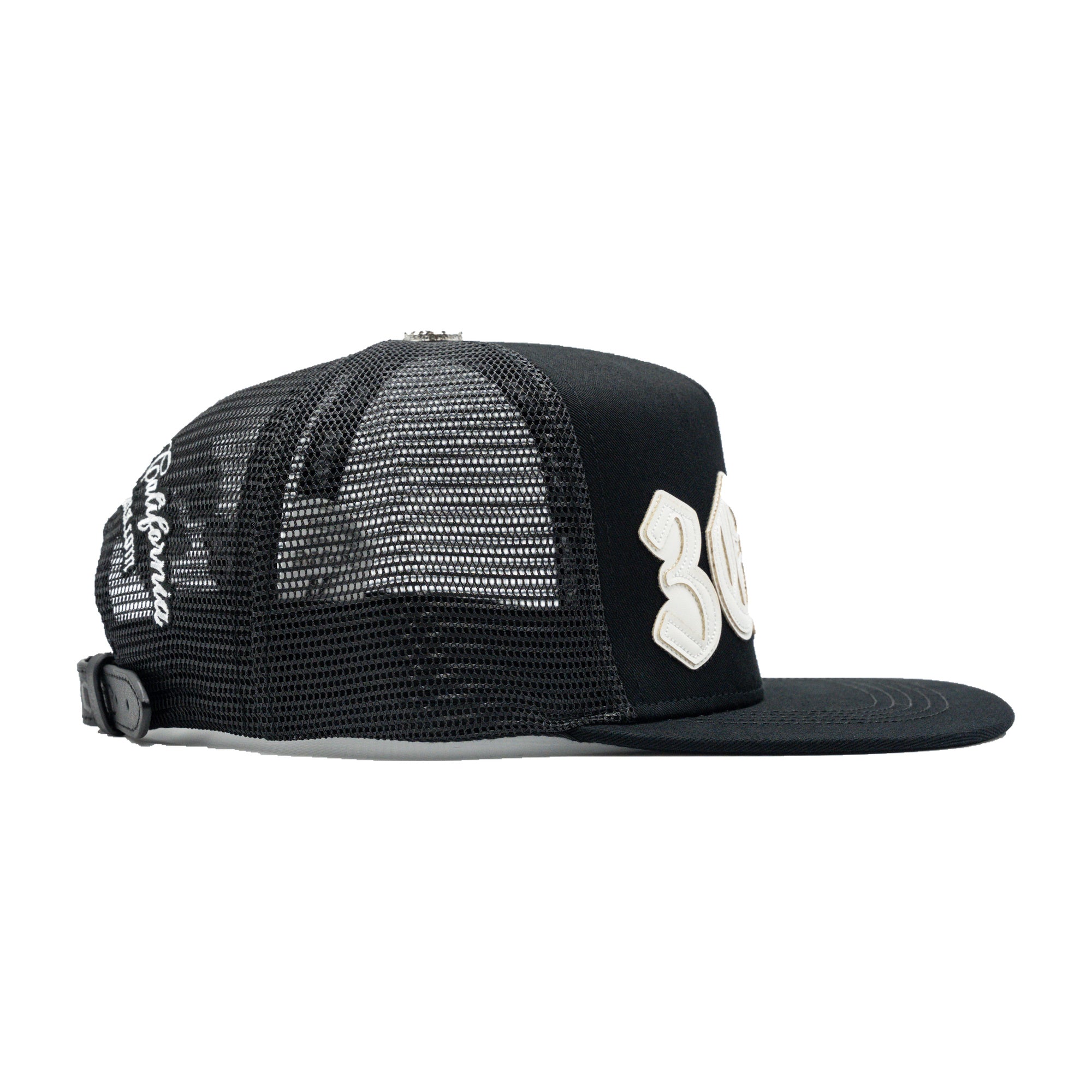 3ONE BLACK/WHITE flat brim — studio photograph DSC00130